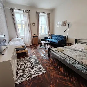 Hybesova2 Apartament